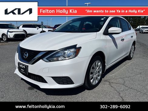 Used 2017 Nissan Sentra SV image 1