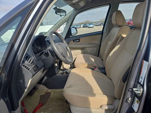 Used 2009 Suzuki SX4 Sedan FWD image 5