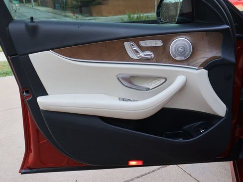 Used 2019 Mercedes-Benz E 300 image 38
