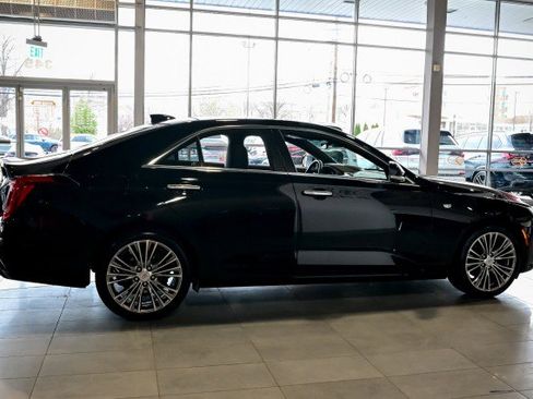 Used 2023 Cadillac CT4 Premium Luxury image 4