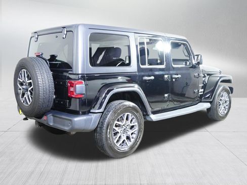 Used 2019 Jeep Wrangler Unlimited Sahara w/ Safety Group AWD/4WD image 7