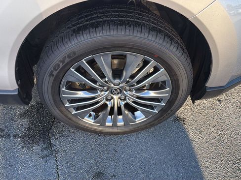 Certified 2023 Toyota Venza Limited AWD/4WD image 40