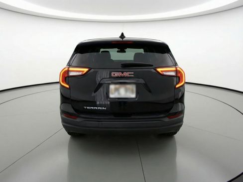 Used 2024 GMC Terrain SLE image 7