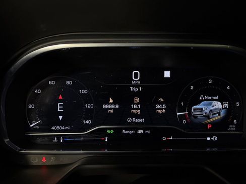 Used 2023 GMC Yukon AT4 w/ AT4 Premium Package image 14