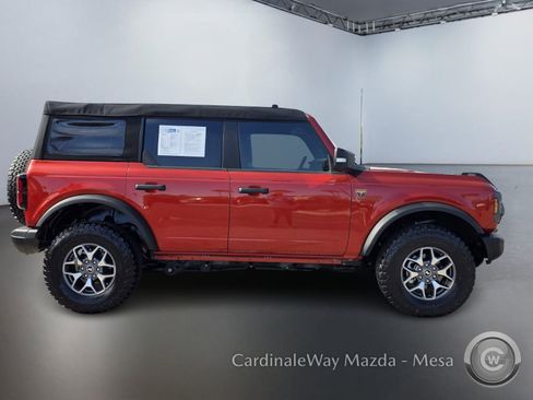 Used 2023 Ford Bronco Badlands image 3