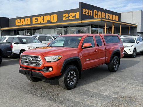 Used 2016 Toyota Tacoma TRD Off-Road w/ Towing Package AWD/4WD image 1