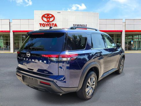 Used 2025 Nissan Pathfinder SV AWD/4WD image 3