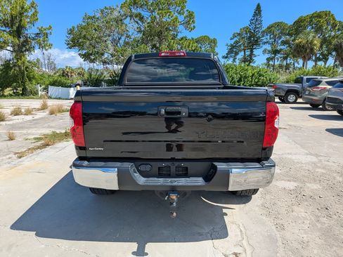 Used 2021 Toyota Tundra SR5 w/ SR5 Leather Package RWD image 7