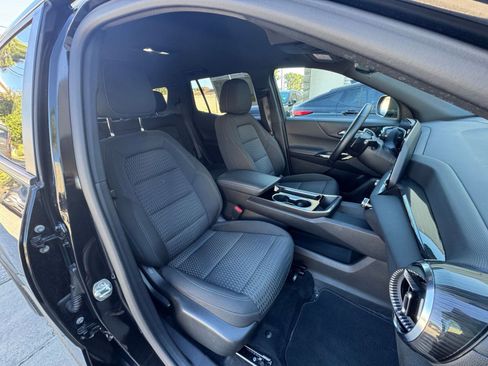 Used 2025 Chevrolet Equinox LT image 35