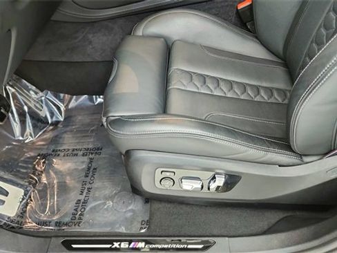 Used 2025 BMW X6 M Competition w/ Executive Package image 33