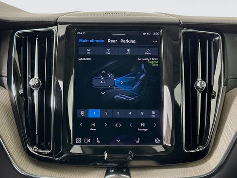 Used 2022 Volvo XC60 B6 Inscription w/ Advanced Package image 24