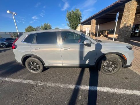 Used 2023 Honda CR-V LX image 26