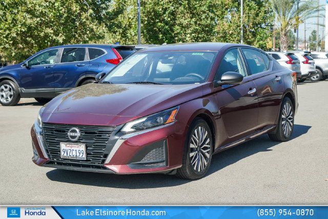 Used 2025 Nissan Altima 2.5 SV FWD image 4