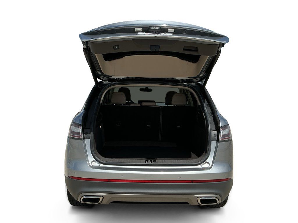 Used 2022 Lincoln Nautilus FWD w/ Premium Package image 9