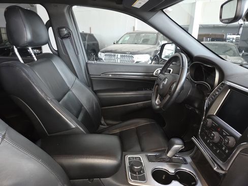 Used 2018 Jeep Grand Cherokee Limited AWD/4WD image 29