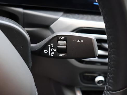 Used 2024 BMW 430i xDrive Coupe w/ Premium Package image 34