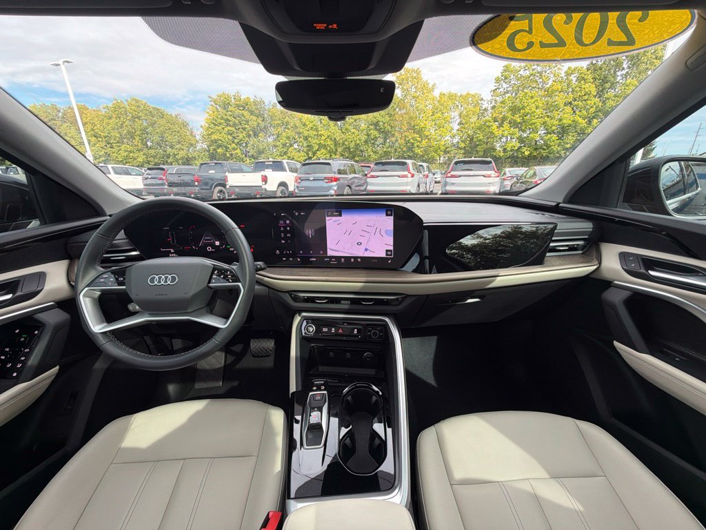 Used 2025 Audi Q5 Premium AWD/4WD image 12