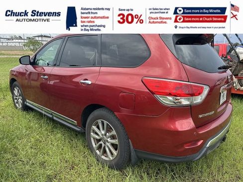 Used 2014 Nissan Pathfinder SL w/ SL Premium Package FWD image 3