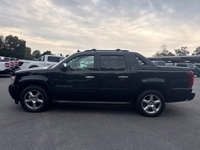 Used 2012 Chevrolet Avalanche LT w/ All-Star Edition AWD/4WD image 2