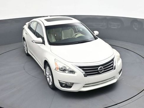 Used 2015 Nissan Altima 2.5 SL w/ Technology Package FWD image 30