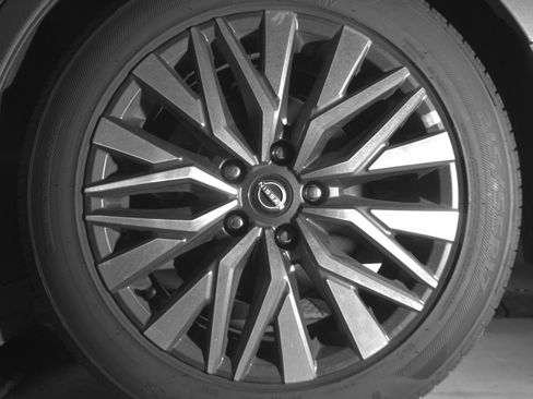 Used 2025 Nissan Altima 2.5 SV image 14