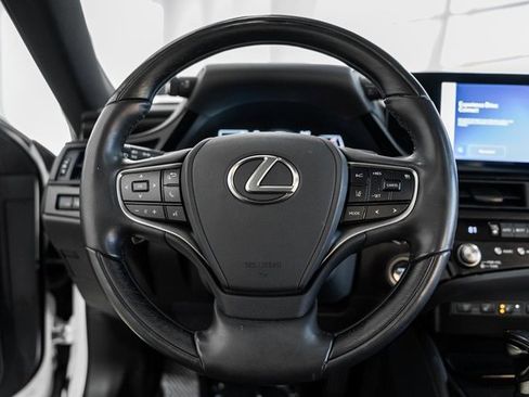 Used 2023 Lexus ES 300h w/ Luxury Package image 29