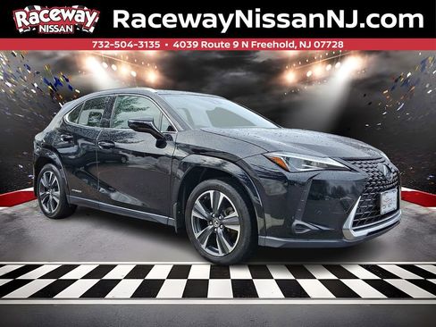 Used 2022 Lexus UX 250h w/ Premium Package image 1
