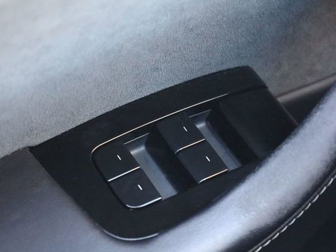 Used 2018 Tesla Model 3 Long Range image 28