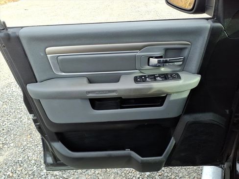 Used 2017 RAM 1500 Big Horn image 7