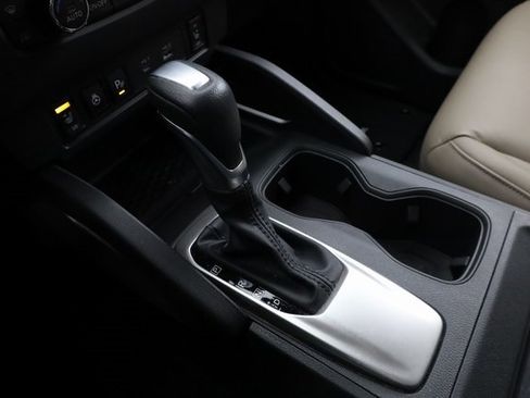 Used 2024 Nissan Frontier SV w/ SV Convenience Package image 22