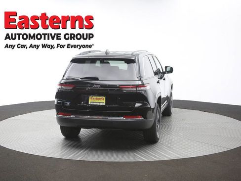 Used 2023 Jeep Grand Cherokee 4WD 4xe w/ Luxury Tech Group II image 42