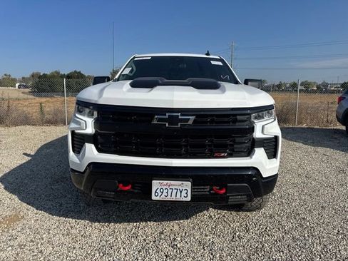 Used 2024 Chevrolet Silverado 1500 LT Trail Boss w/ Convenience Package II AWD/4WD image 5