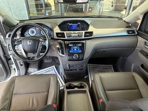 Used 2016 Honda Odyssey Touring Elite image 25