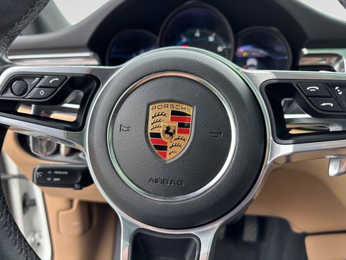 Used 2020 Porsche Macan AWD/4WD image 28