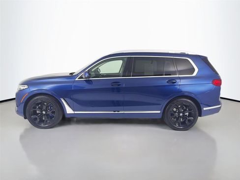 Used 2021 BMW X7 xDrive40i w/ Premium Package image 2