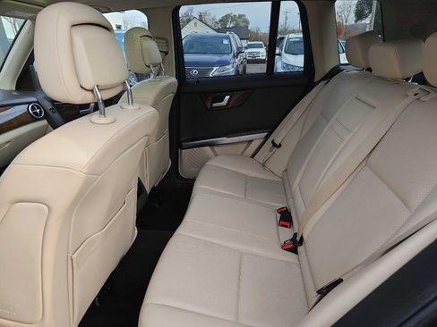 Used 2015 Mercedes-Benz GLK 350 2WD w/ Premium 1 Package image 41