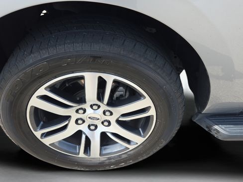 Used 2024 Ford Expedition Limited AWD/4WD image 32