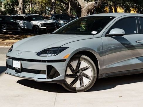 New 2025 Hyundai Ioniq 6 SE RWD image 3