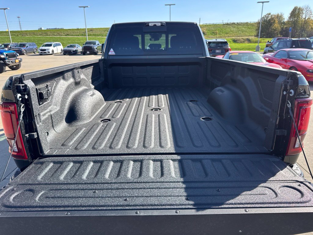 New 2027 RAM 3500 Big Horn AWD/4WD image 8