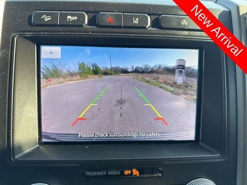 Used 2021 Ford Expedition XLT image 18