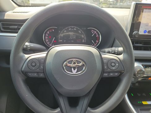 Used 2025 Toyota RAV4 XLE image 23