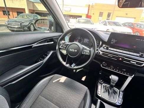 Used 2023 Kia Seltos Nightfall Edition image 27