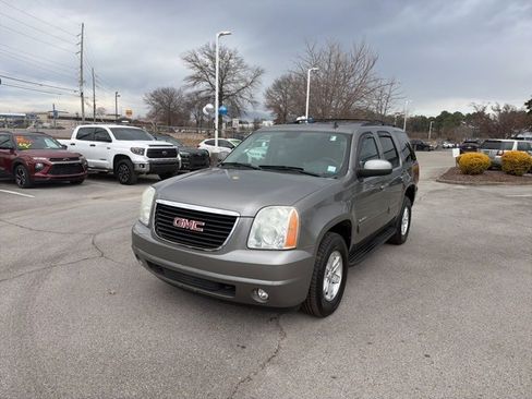 Used 2012 GMC Yukon SLE w/ Convenience Package image 3