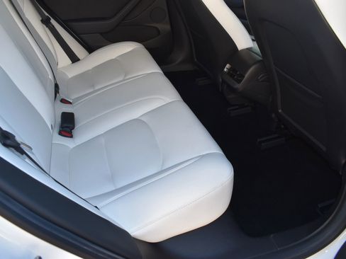 Used 2023 Tesla Model 3 Performance image 15