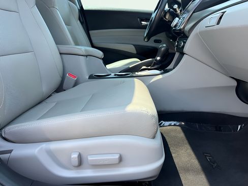 Used 2016 Acura ILX FWD image 33