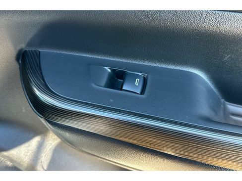 Used 2017 GMC Acadia SLT FWD image 23