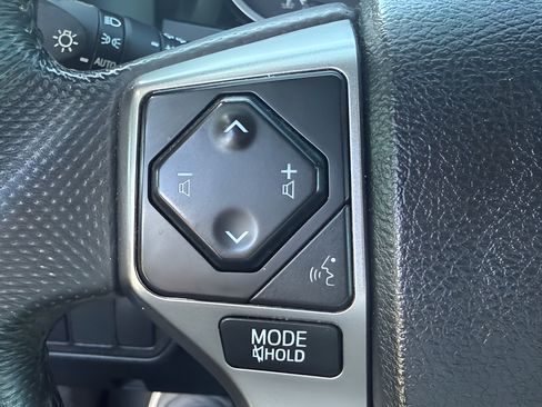Used 2021 Toyota Tacoma SR5 RWD image 16