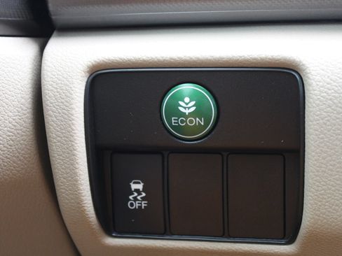 Used 2015 Honda Accord LX image 28