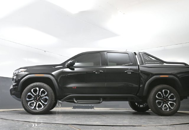Used 2025 GMC Canyon AT4 w/ Nightfall Edition AWD/4WD image 54