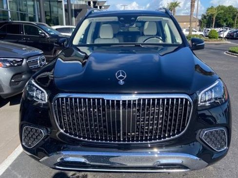 Used 2024 Mercedes-Benz Maybach GLS 600 4MATIC image 2